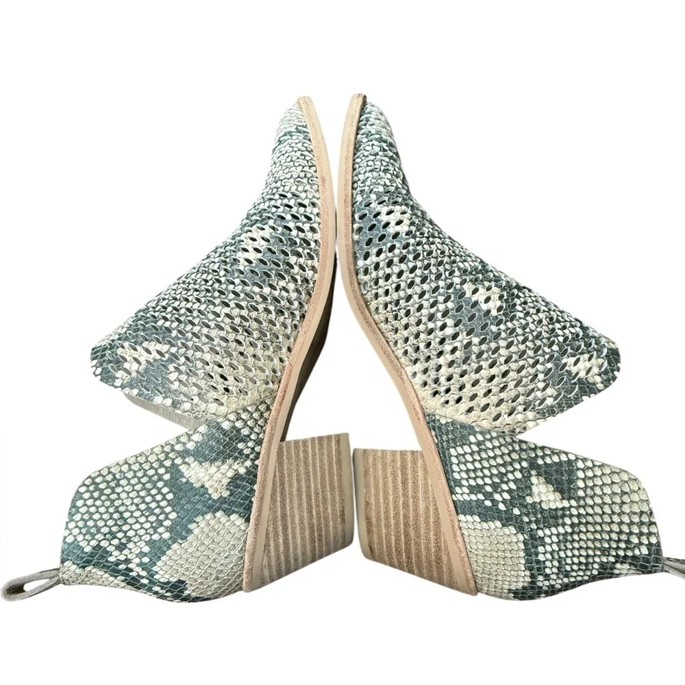 Dolce Vita Snakeskin Sher Perforated leather open side v cut Booties size 8
